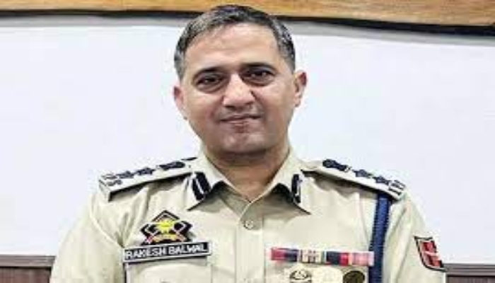 SSP Srinagar, Rakesh Balwal, Honoured With 'Excellence in Investigation' Award