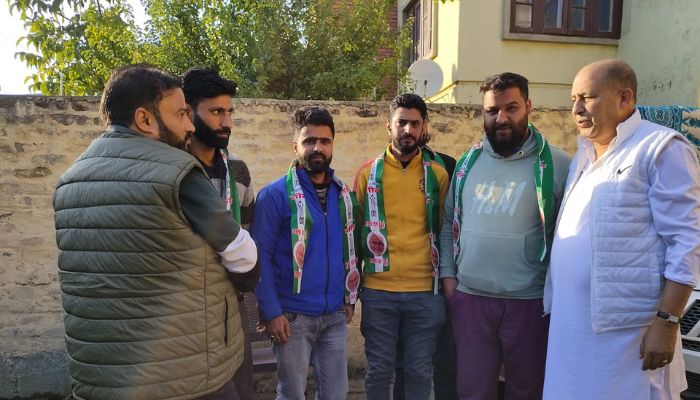 JDU party President G.M.shaheen and Secretary-General, Mirza Sajad Hussain Beigh, announced today their collaboration with the youth of the Bartmaloo constituency