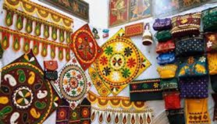 10 days Exhibition cum sale of Handicrafts items embarked today on 15-10-23 at kashmir haat